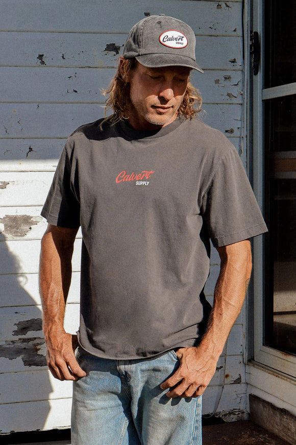 CALVERT SCROLLED TEE