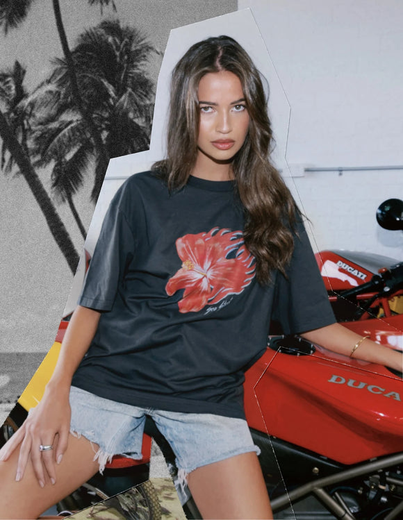 SEA STREET FLAMING HIBISCUS RELAXED TEE