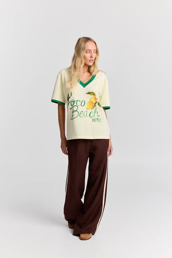 MAKU COCO BEACH HOTEL V NECK TEE