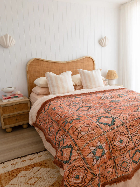 SALTY AURA THE LILY RUG