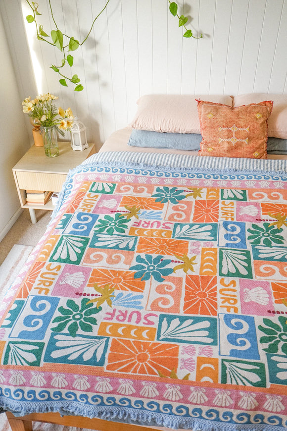 SALTY AURA THE SURFER RUG